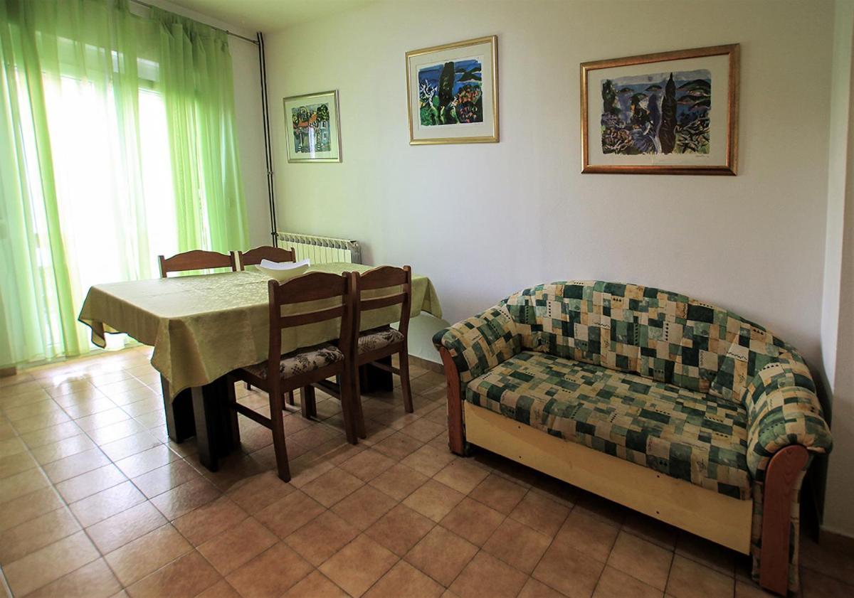Apartments Branka Medulin Extérieur photo